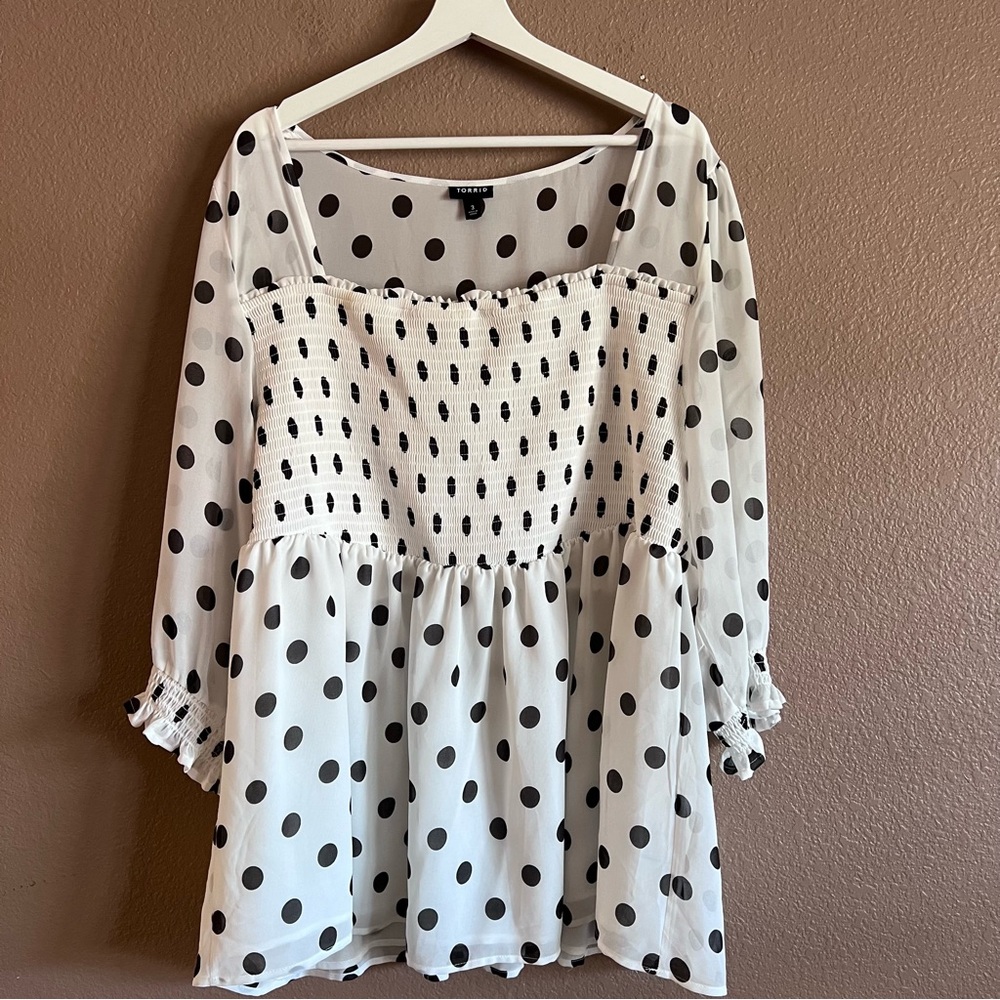 Torrid White Polka Dot Smocked Bodice Flowy Blouse Size 3